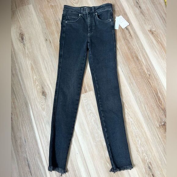 FREE PEOPLE WE THE FREE BLACK SKINNY JEANS SIZE 24 - Picture 1 of 11